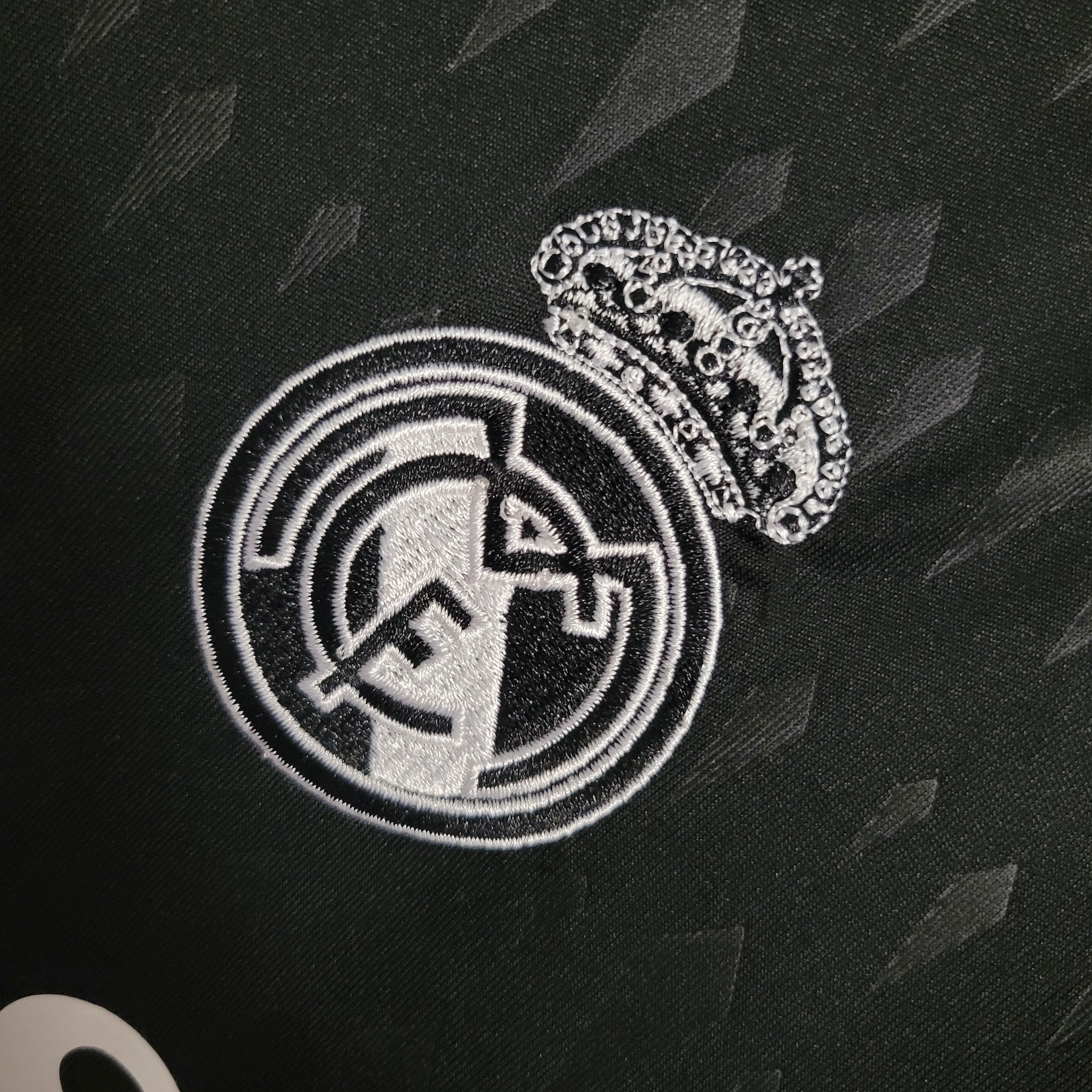 23/24 Goalkeeper Real Madrid Black Jersey