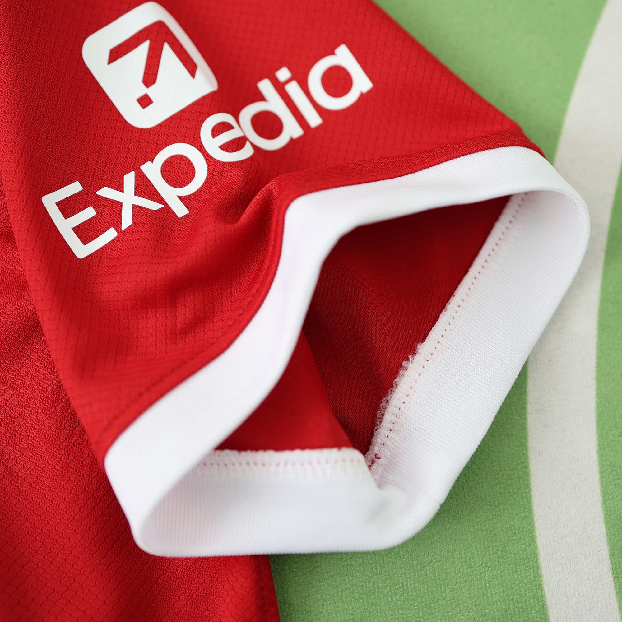 23/24 Liverpool Home Jersey