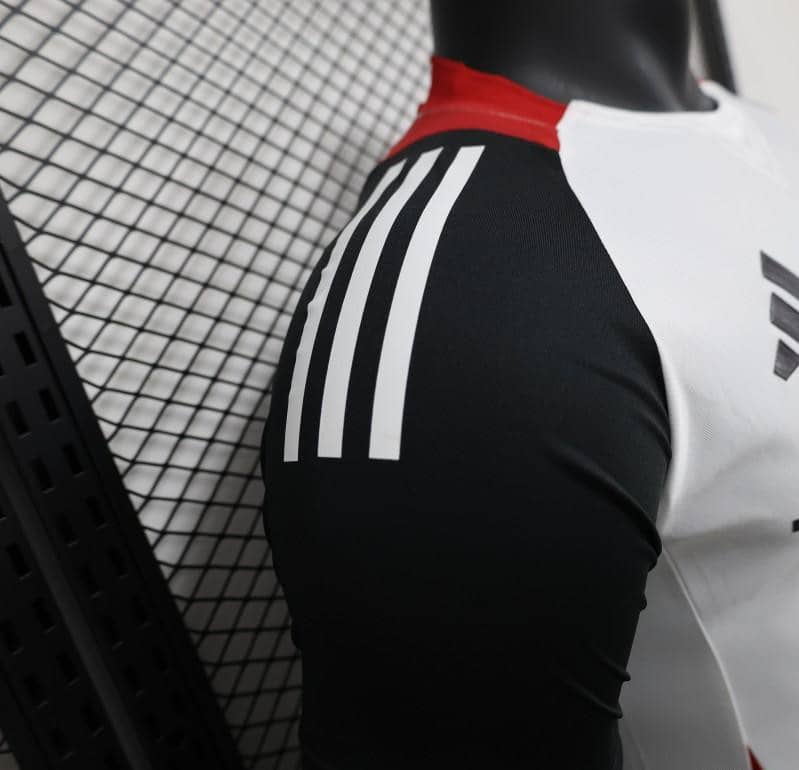 Player Version 24/25 Manchester United White Pre-Match Jersey