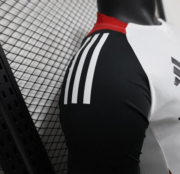 Player Version 24/25 Manchester United White Pre-Match Jersey