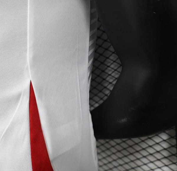 Player Version 24/25 Manchester United White Pre-Match Jersey