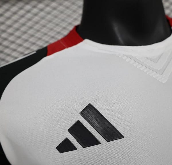 Player Version 24/25 Manchester United White Pre-Match Jersey