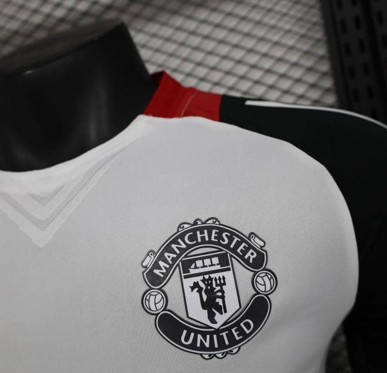 Player Version 24/25 Manchester United White Pre-Match Jersey