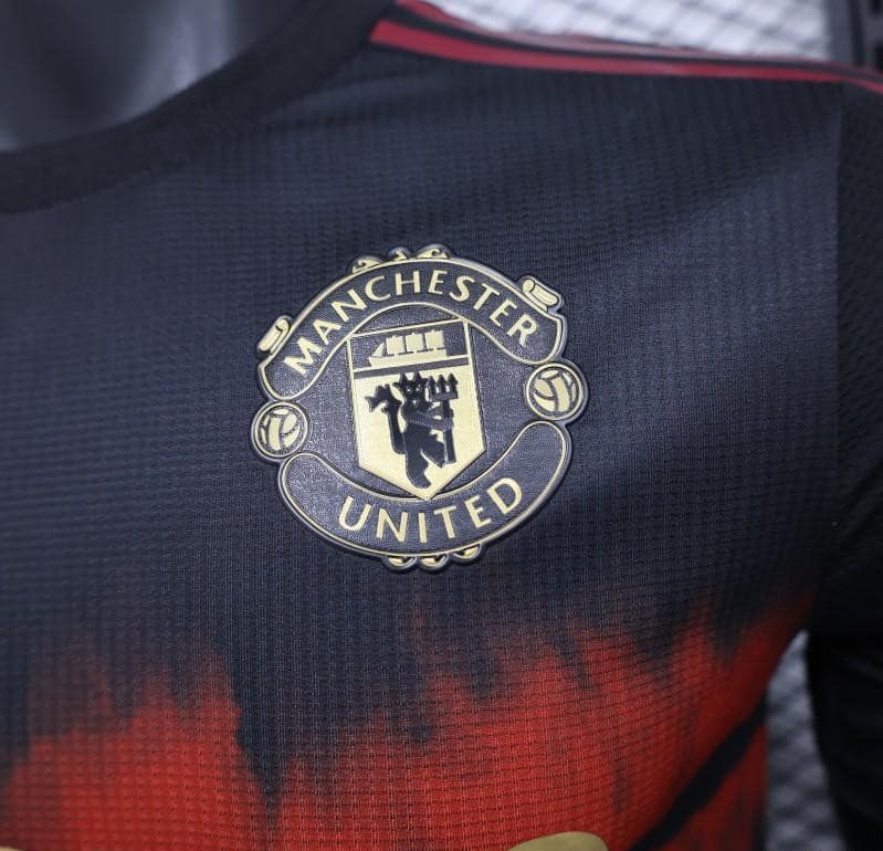 Player Version 24/25 Manchester United Black/Red Pre-Match Jersey